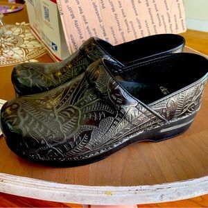 COPY - Dansko Size 39 Women’s